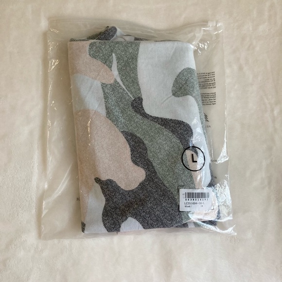 πHPπRESTOCKED Khaki+Green Camouflage Sweatshirt - Picture 6 of 9